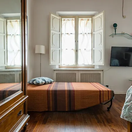 Your Location In Town Apartament *